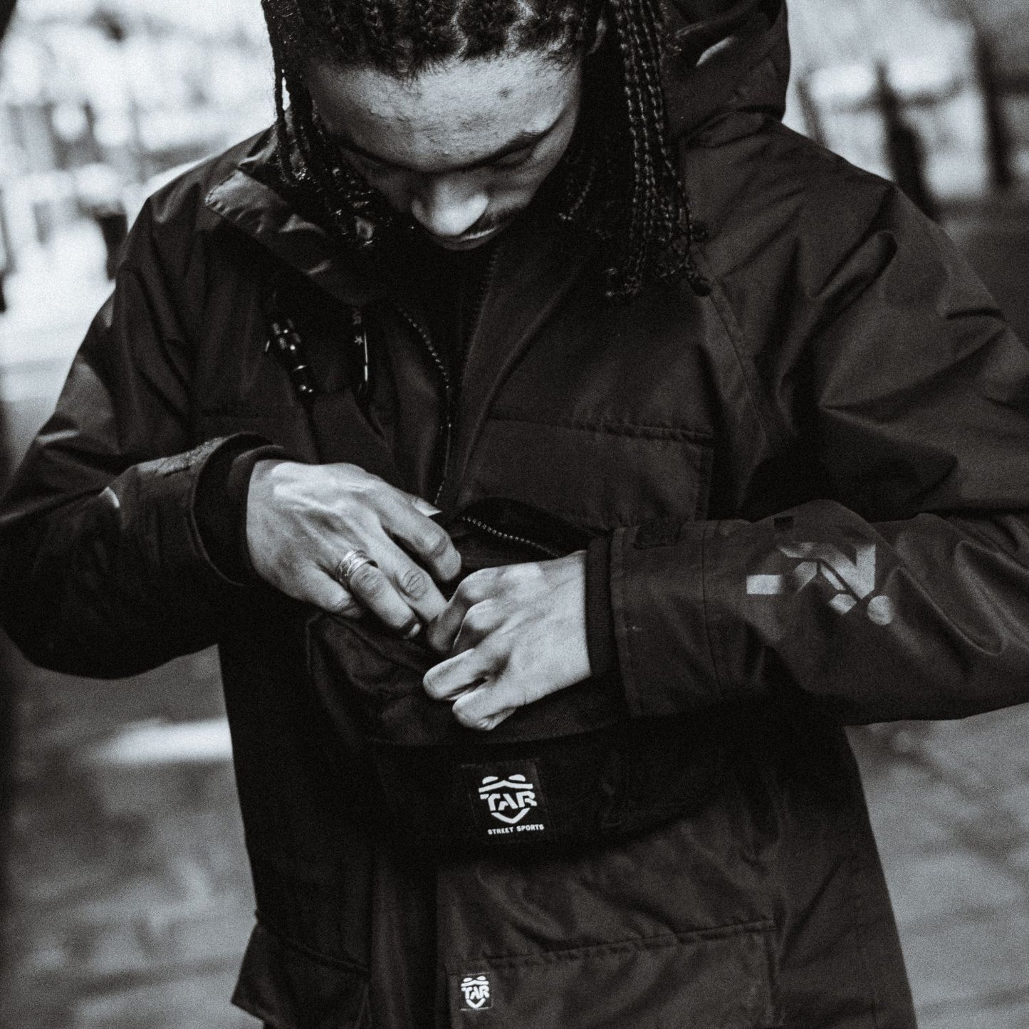 TAR Men's Lightweight Waterproof Jacket