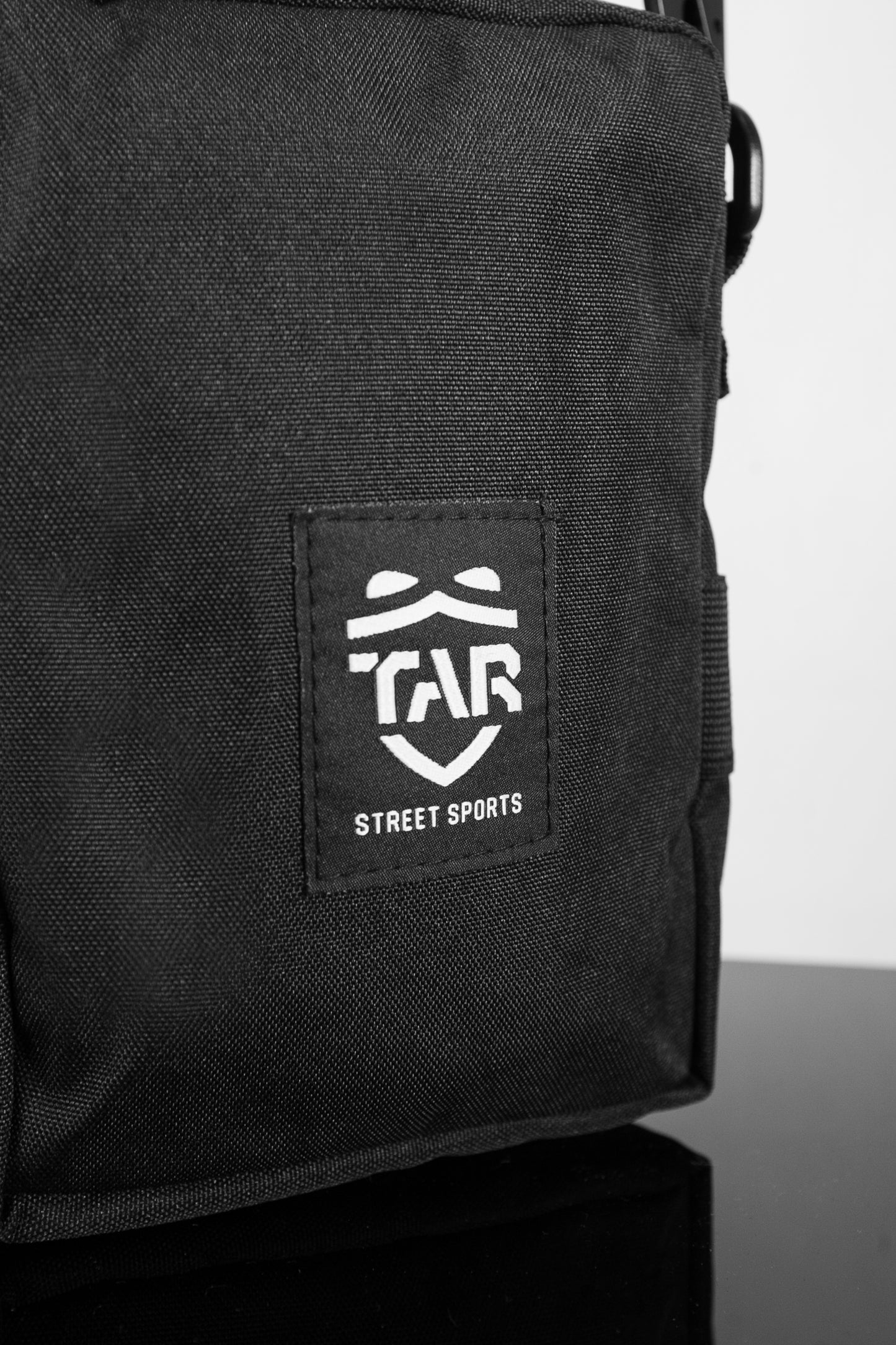 TAR Street Sports 2 Can Smell Proof Bag Pouch