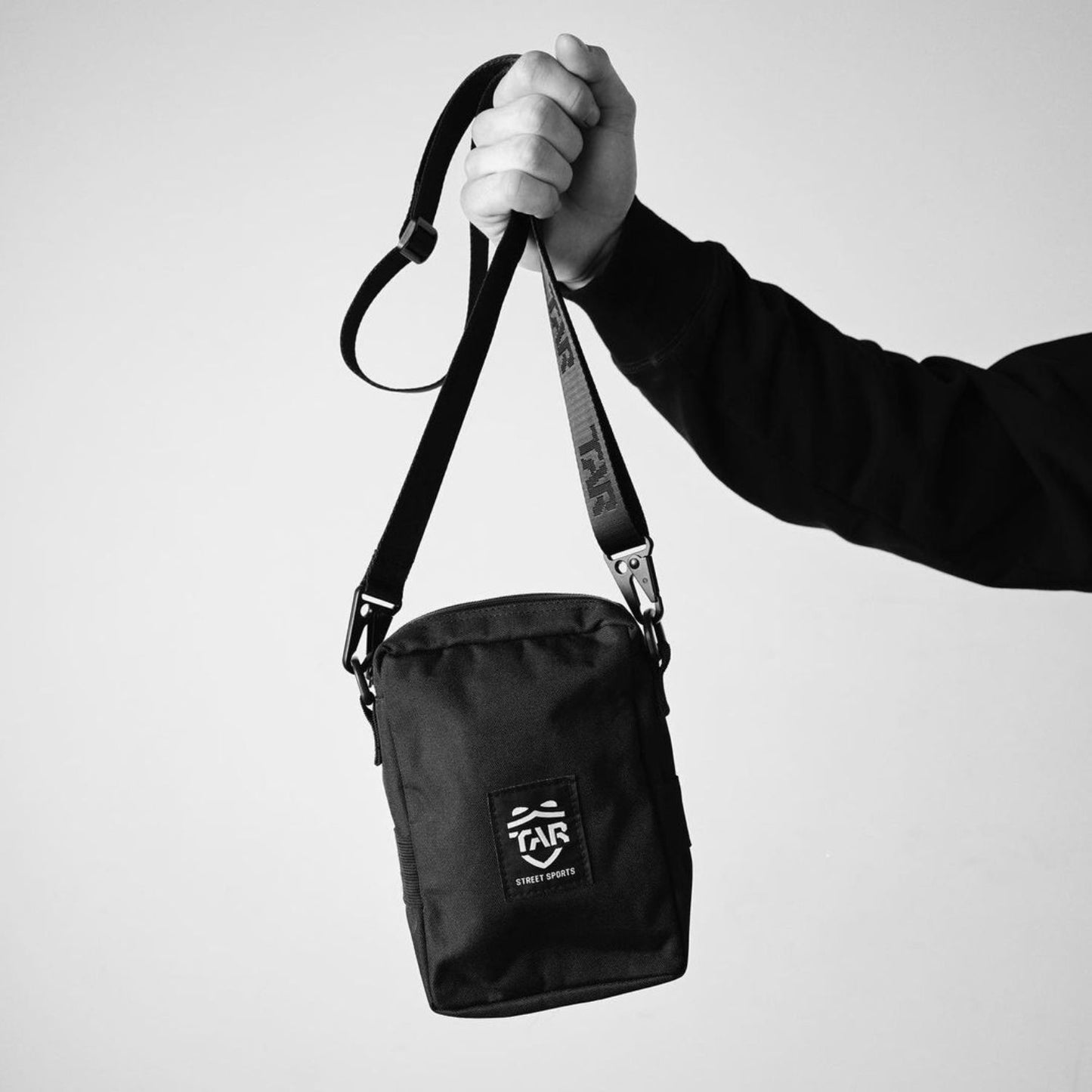 TAR Street Sports 2 Can Smell Proof Bag Pouch