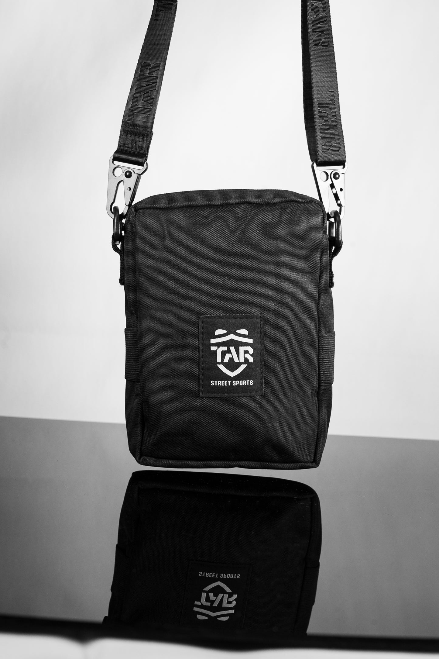 TAR Street Sports 2 Can Smell Proof Bag Pouch