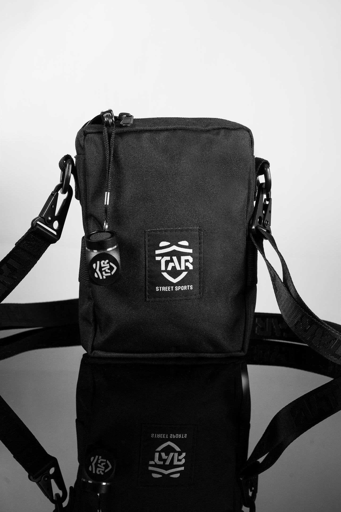TAR Street Sports 2 Can Smell Proof Bag Pouch